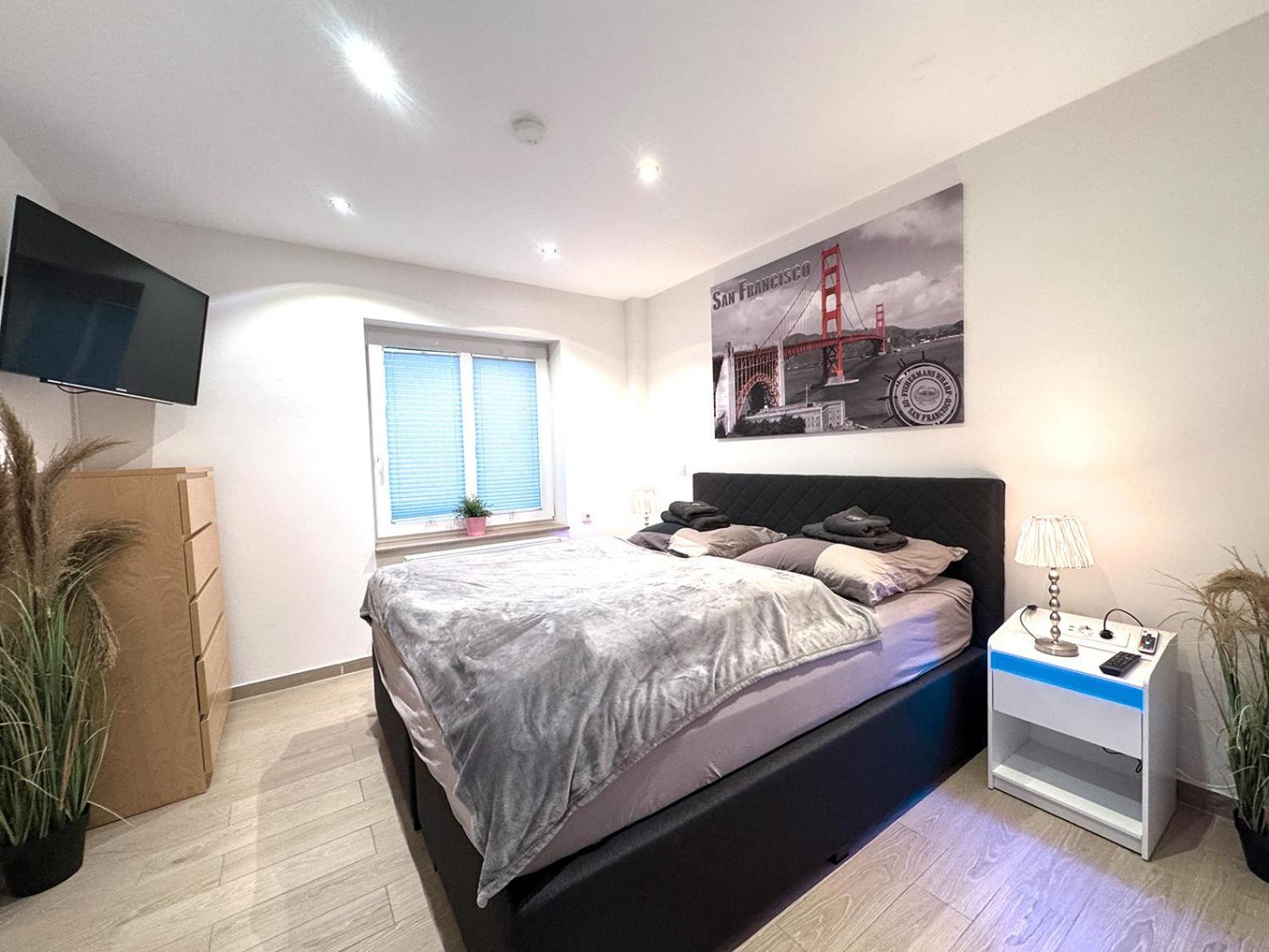 Ferienwohnungen Arp "2D" Mit Terrasse Und Parkplatz Itzehoe Luaran gambar